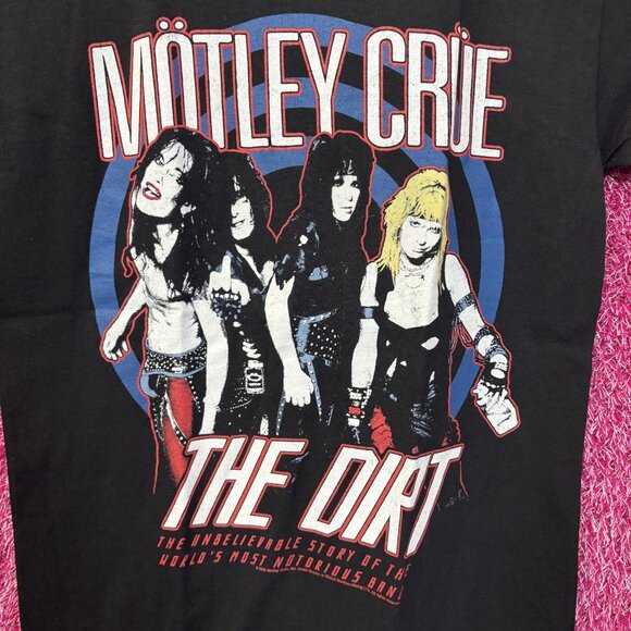 Motley Crue "The Dirt" Black T-Shirt Small - Picture 2 of 3